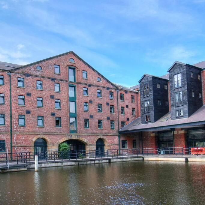 Beautiful 1-Bed Apartment In Grade Listed Warehouse - Victoria Quays, Sheffield City Centre, Free Parking, Pet Friendly, Netflix Eksteriør billede