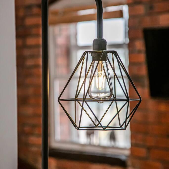 Beautiful 1-Bed Apartment In Grade Listed Warehouse - Victoria Quays, Sheffield City Centre, Free Parking, Pet Friendly, Netflix Eksteriør billede